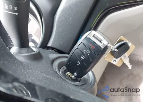 2020 Kia Sedona L из США, поврежденный, VIN KNDMA5C13L6586615